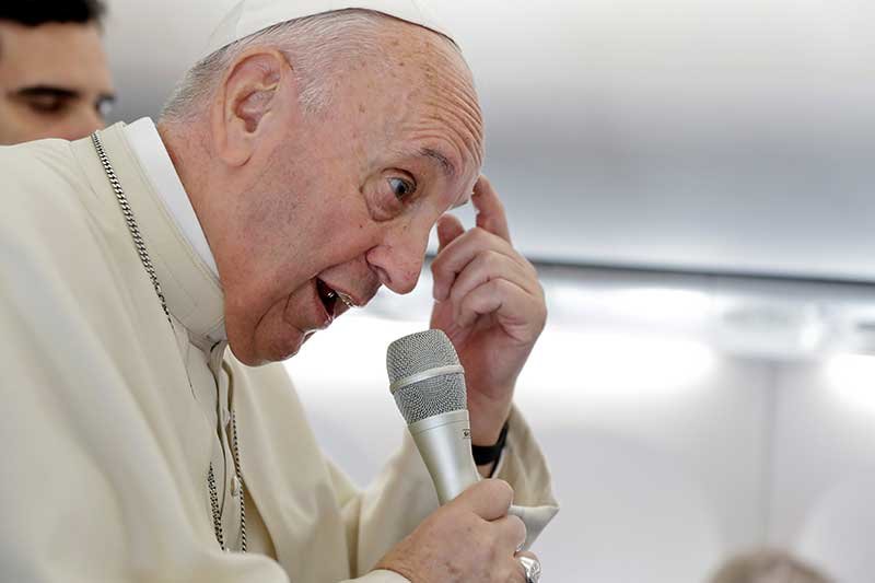2019-06-02T185631Z_1_LYNXNPEF510RX_RTROPTP_4_POPE-ROMANIA.JPG