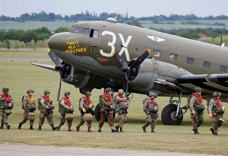 2019-06-05T191427Z_1_LYNXNPEF541T2_RTROPTP_4_DDAY-ANNIVERSARY-PLANES.JPG