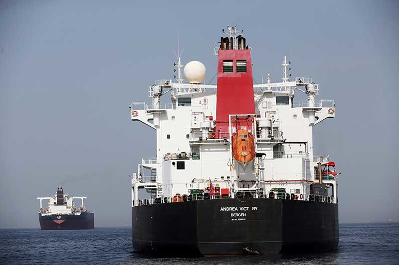 2019-06-06T232026Z_1_LYNXNPEF551ZG_RTROPTP_4_SAUDI-OIL-EMIRATES-TANKER.JPG