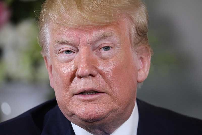 2019-06-09T133505Z_1_LYNXNPEF580FJ_RTROPTP_4_DDAY-ANNIVERSARY-USA-TRUMP-MACRON-MEETING.JPG