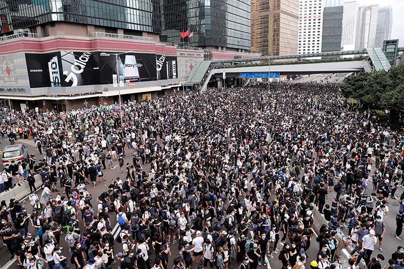 2019-06-12T013411Z_1_LYNXNPEF5B06J_RTROPTP_4_HONGKONG-EXTRADITION.JPG