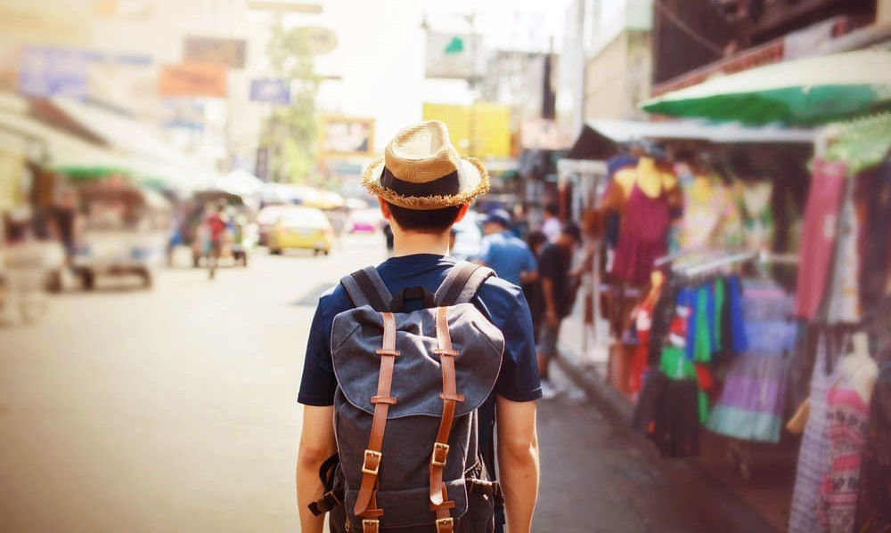 Western-tourists-thailand.jpg