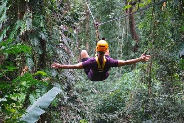 zip-lining-600x400.jpg