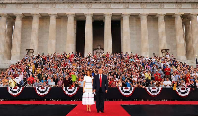 2019-07-04T234738Z_1_LYNXNPEF631QK_RTROPTP_4_USA-JULYFOURTH-TRUMP.JPG