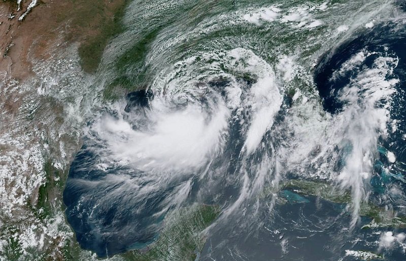 2019-07-12T193945Z_2_LYNXNPEF6B1JA_RTROPTP_4_STORM-BARRY.JPG