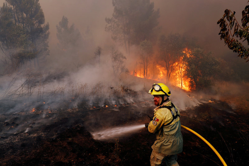 2019-07-21T201014Z_1_LYNXNPEF6K0OD_RTROPTP_4_PORTUGAL-WILDFIRES.JPG