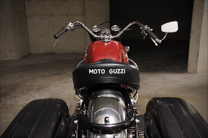 30_05_2011_moto_guzzi_850_gt_11.jpg.709b40c550587b6ca5d6f2628a4383dc.jpg
