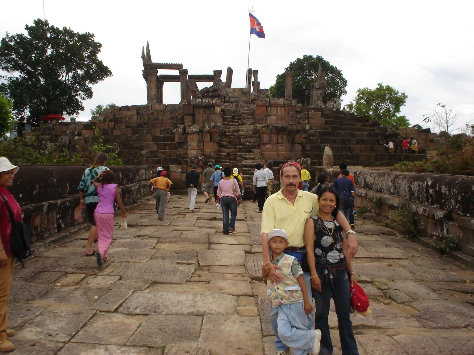 Lamduan and Cambodfa 073.jpg