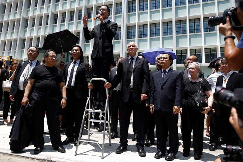 2019-08-08T013423Z_3_LYNXNPEF760IN_RTROPTP_4_HONGKONG-PROTESTS-LAWYERS.JPG