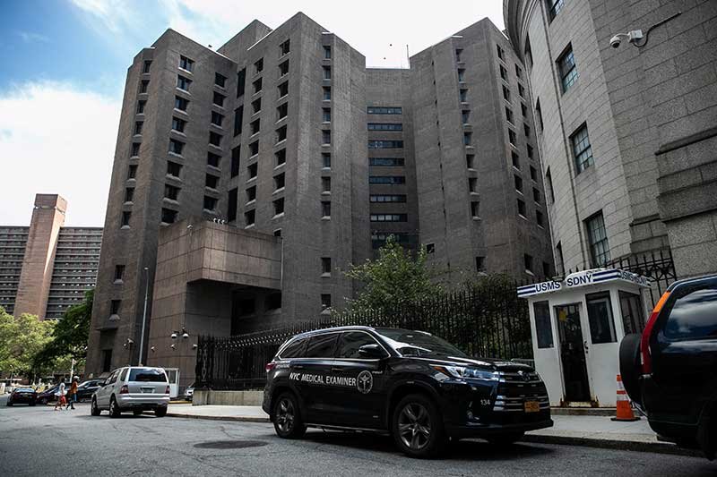 2019-08-12T022559Z_1_LYNXNPEF7B02S_RTROPTP_4_PEOPLE-JEFFREY-EPSTEIN.JPG
