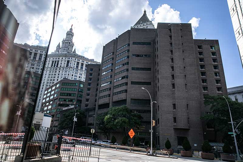 2019-08-12T161003Z_1_LYNXNPEF7B16F_RTROPTP_4_PEOPLE-JEFFREY-EPSTEIN.JPG