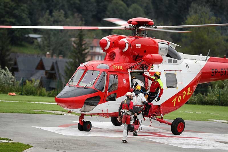 2019-08-18T112813Z_1_LYNXNPEF7H0EH_RTROPTP_4_POLAND-CAVERESCUE.JPG