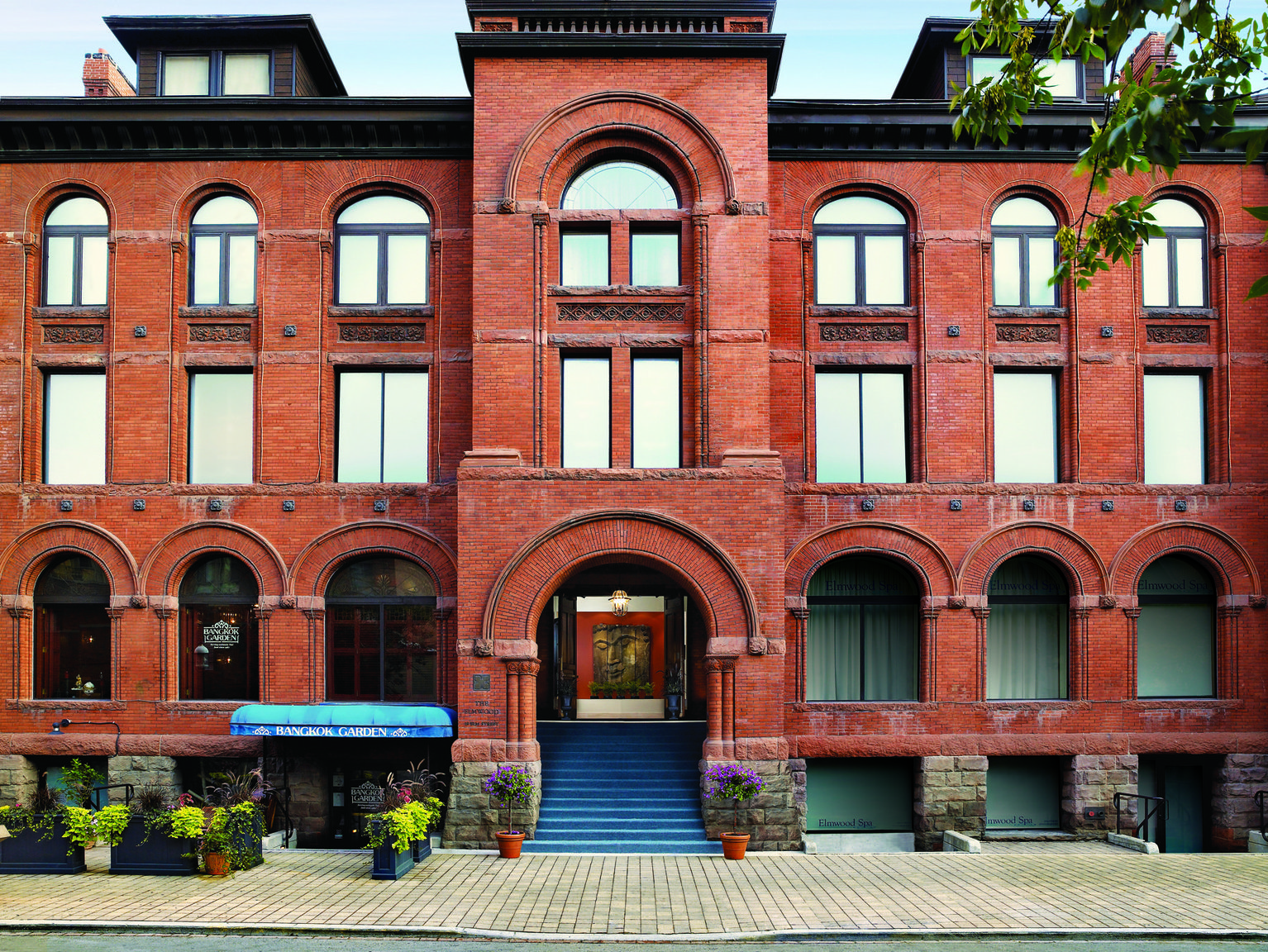 Elmwood Spa_Exterior_photo credit-Richard Picton.jpg