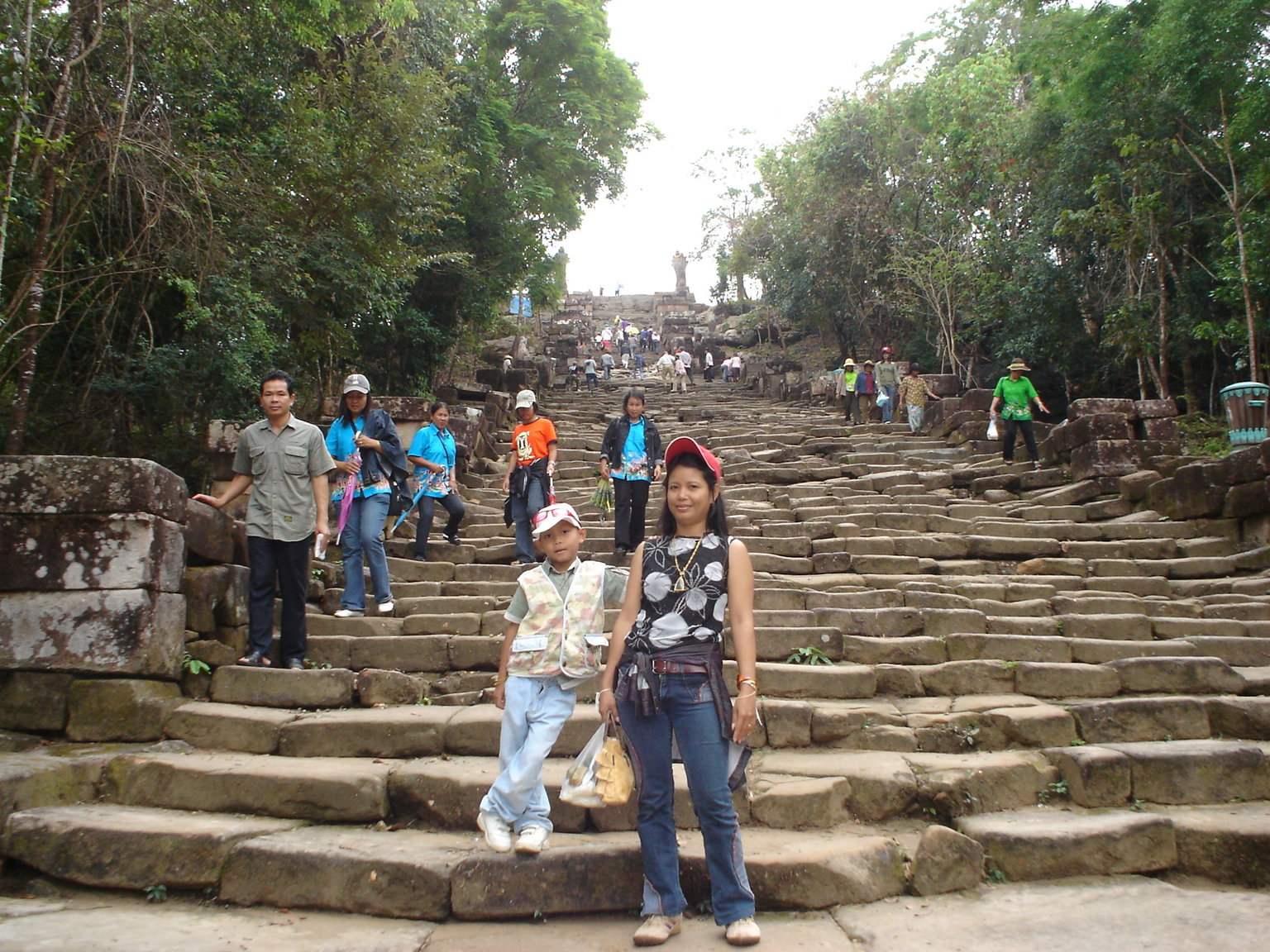 Lamduan and Cambodfa 070.jpg