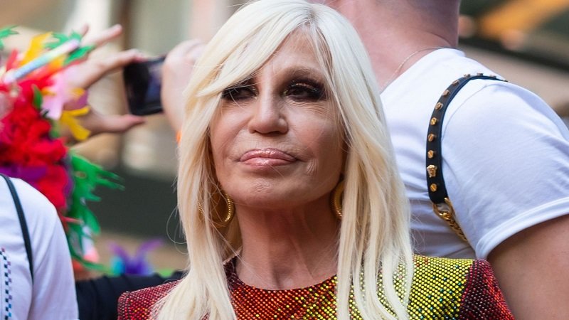 skynews-donatella-versace-versace_4743425.jpg