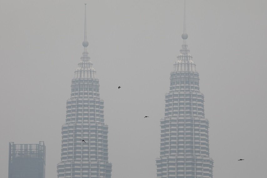 2019-09-10T045116Z_1_LYNXNPEF8909L_RTROPTP_4_INDONESIA-ENVIRONMENT-MALAYSIA.JPG
