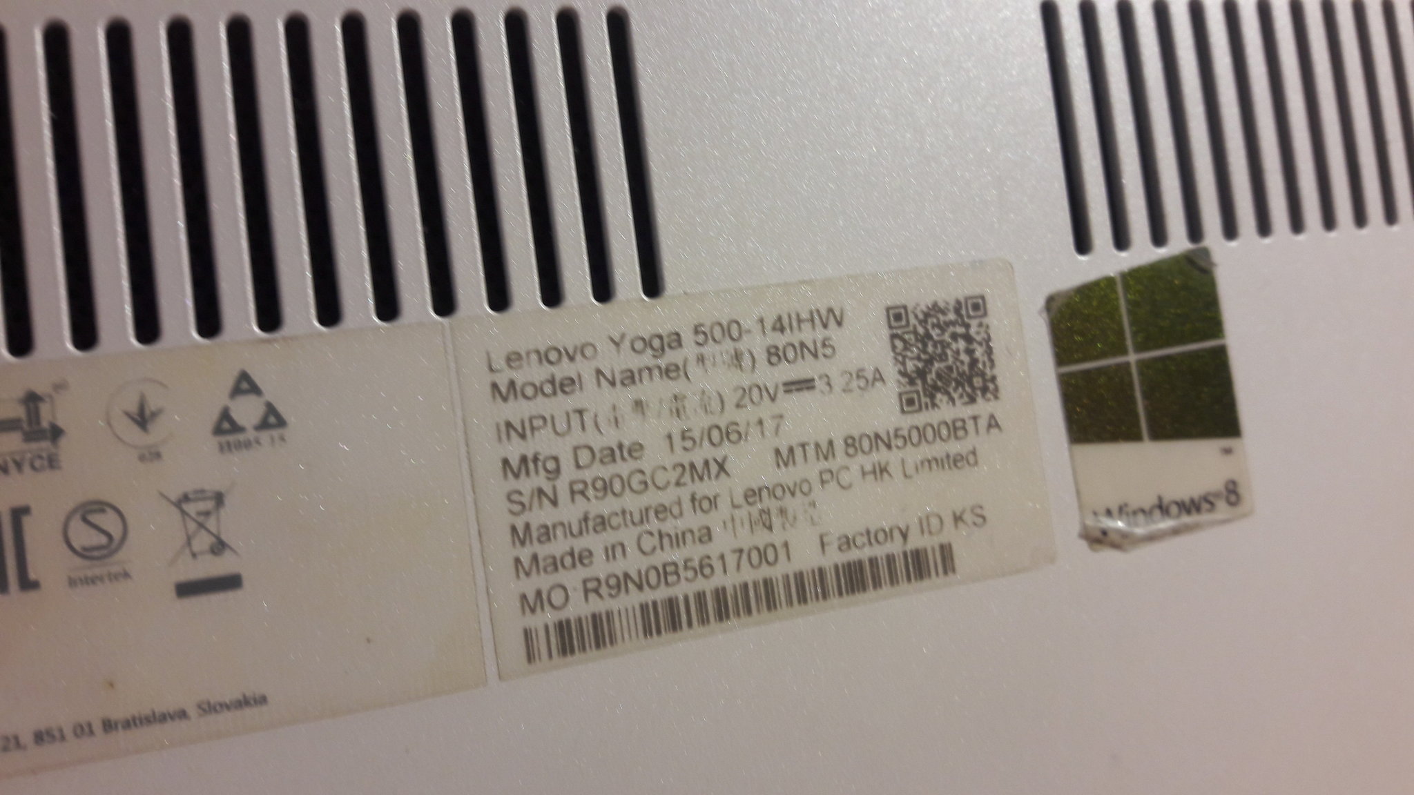pic lenovo sticker on notebook 26 Sep 2019.jpg