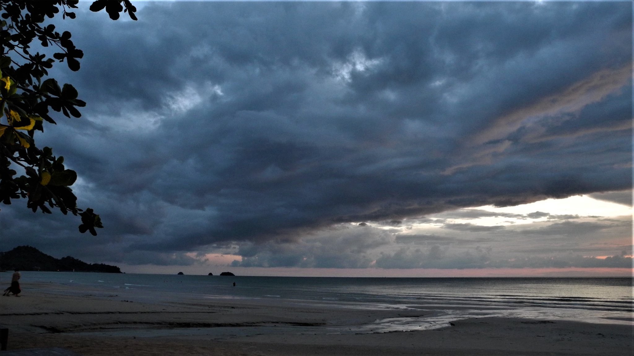 4. White Sand Beach, Koh Chang.JPG