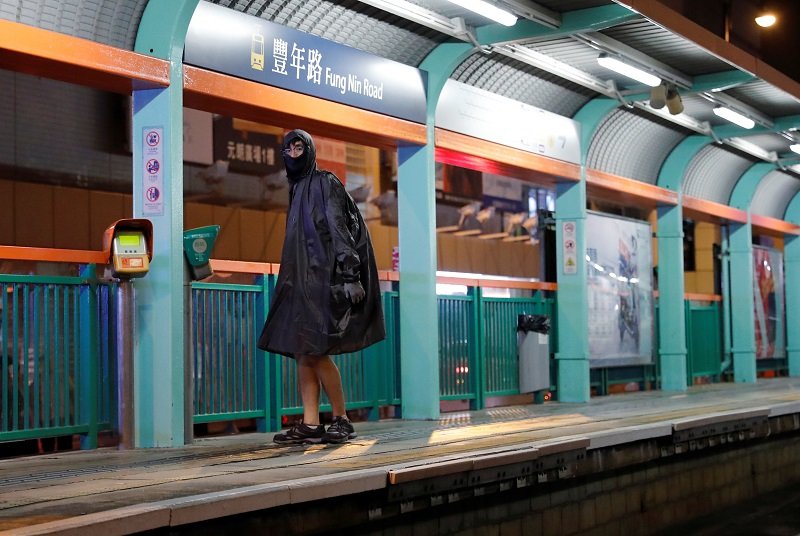 2019-10-06T010949Z_2_LYNXNPEF9501C_RTROPTP_4_HONGKONG-PROTESTS.JPG