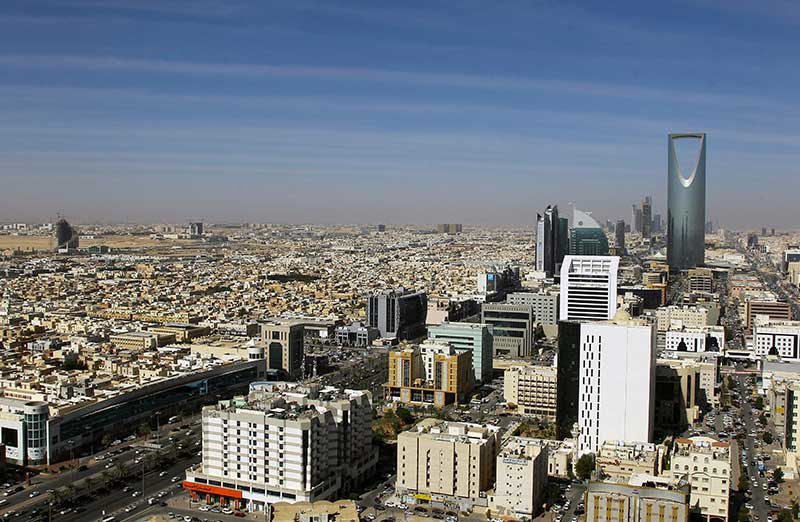 2019-10-25T022003Z_2_LYNXMPEF9N1OL_RTROPTP_4_SAUDI-INVESTMENT.JPG