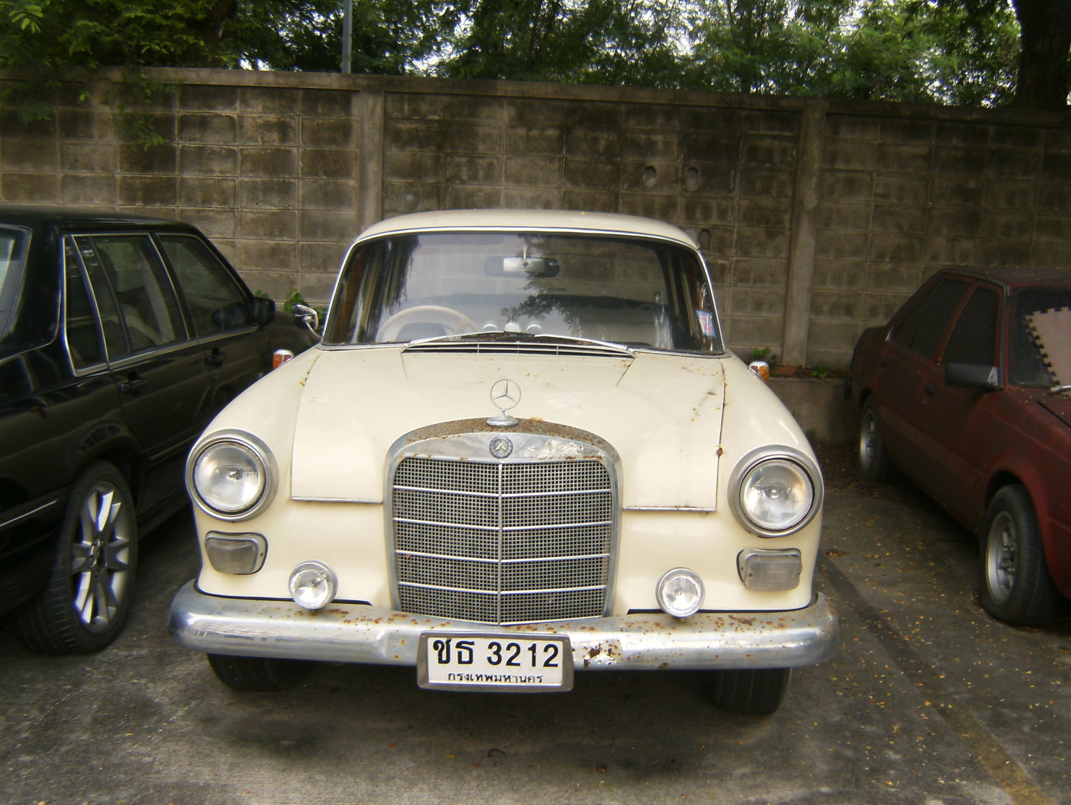 mercos parking 009.JPG