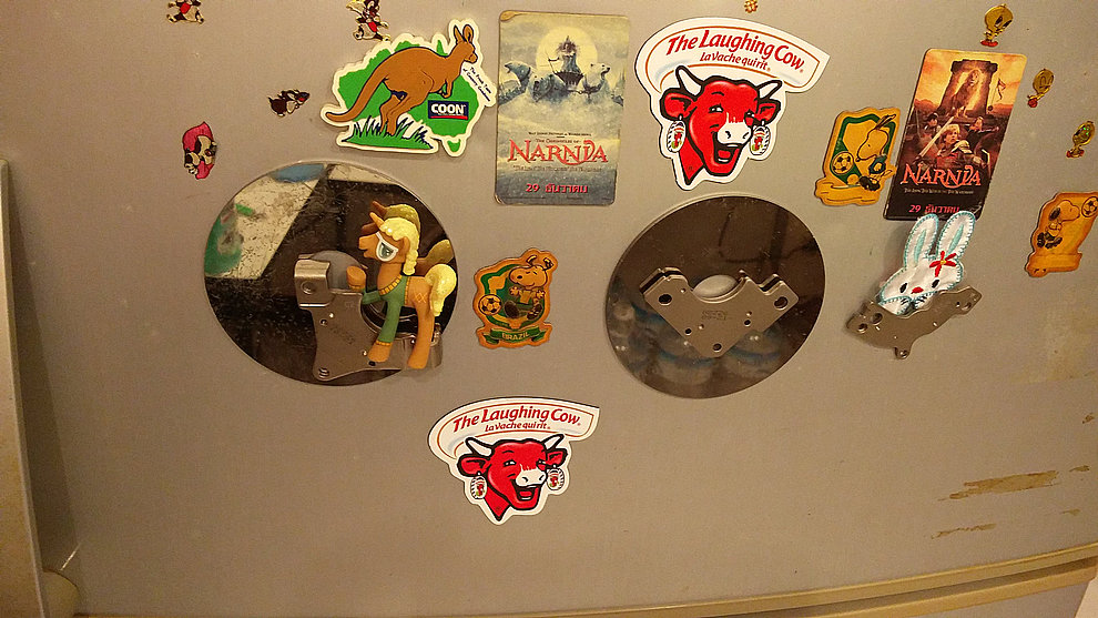 1322428421_fridgedisks.jpg.fd00e2351371a636ce9b0bc6abe9c023.jpg