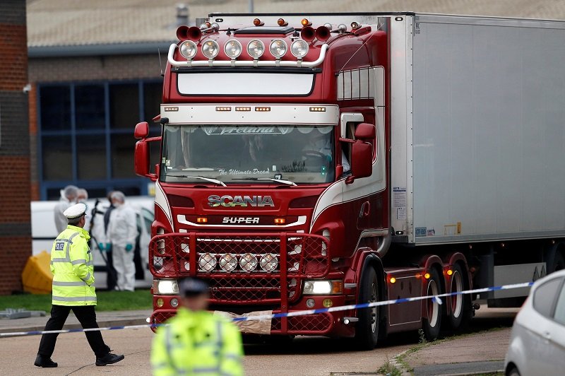 2019-11-01T163522Z_2_LYNXMPEFA035Q_RTROPTP_4_BRITAIN-BODIES.JPG