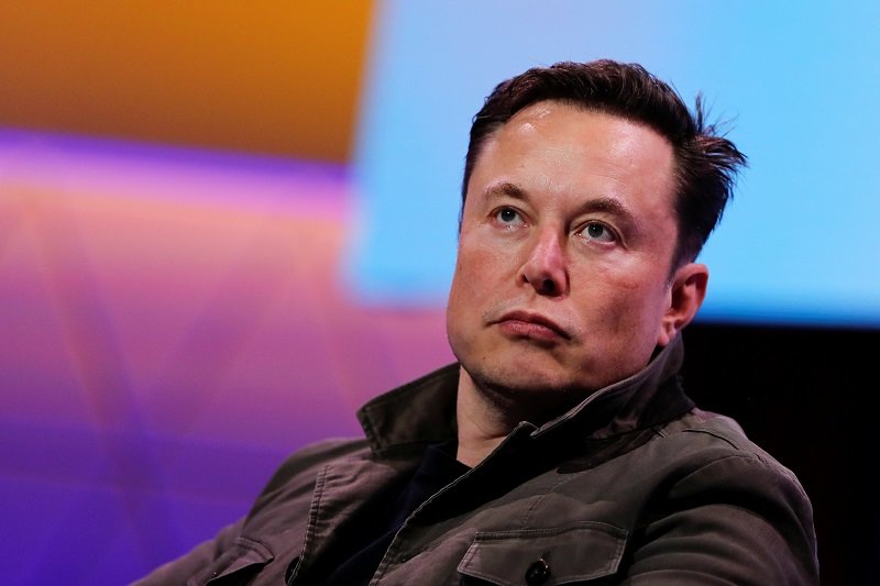 2019-11-01T181506Z_2_LYNXMPEFA03AI_RTROPTP_4_GAMING-E3-ELON.JPG