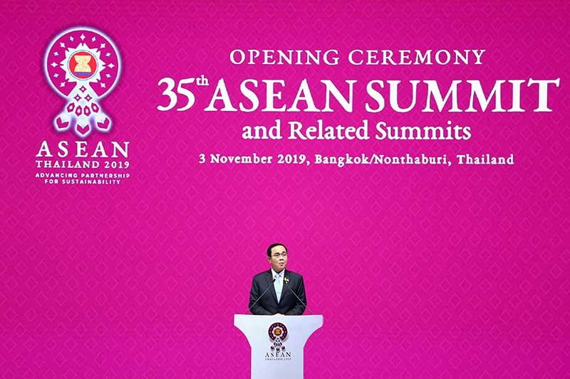 2019-11-04T033622Z_3_LYNXMPEFA2020_RTROPTP_4_ASEAN-SUMMIT.JPG