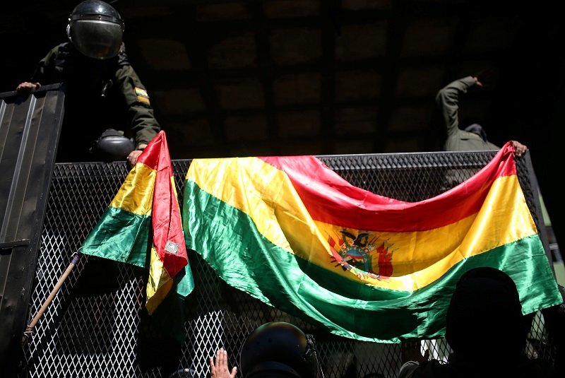2019-11-09T143621Z_1_LYNXMPEFA80ED_RTROPTP_4_BOLIVIA-ELECTION-PROTESTS.JPG