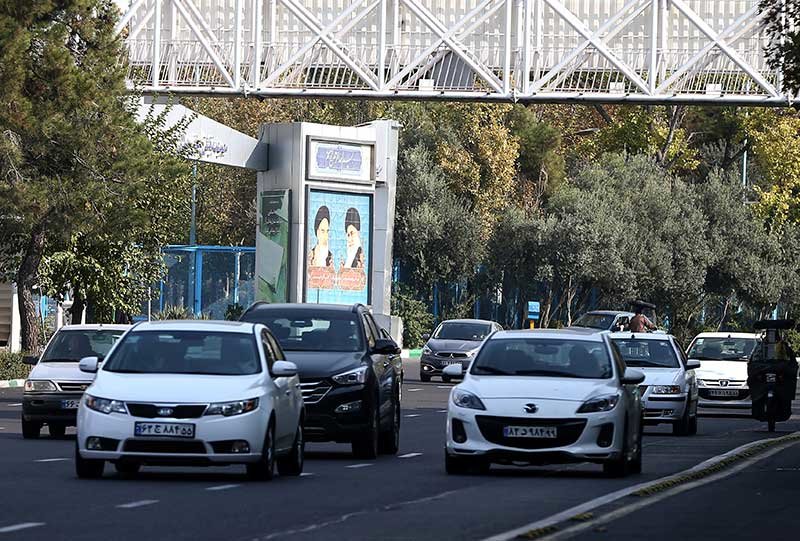 2019-11-20T001302Z_2_LYNXMPEFAI0OG_RTROPTP_4_IRAN-GASOLINE-RATIONING.JPG