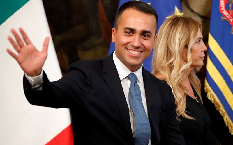 2019-11-21T205201Z_1_LYNXMPEFAK1SJ_RTROPTP_4_ITALY-POLITICS-5STAR.JPG