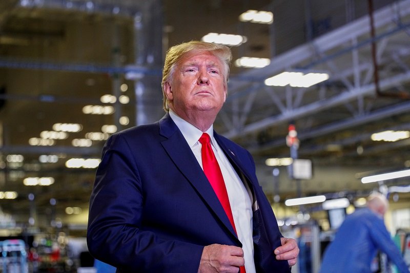 2019-11-22T133529Z_1_LYNXMPEFAL153_RTROPTP_4_USA-TRUMP.JPG