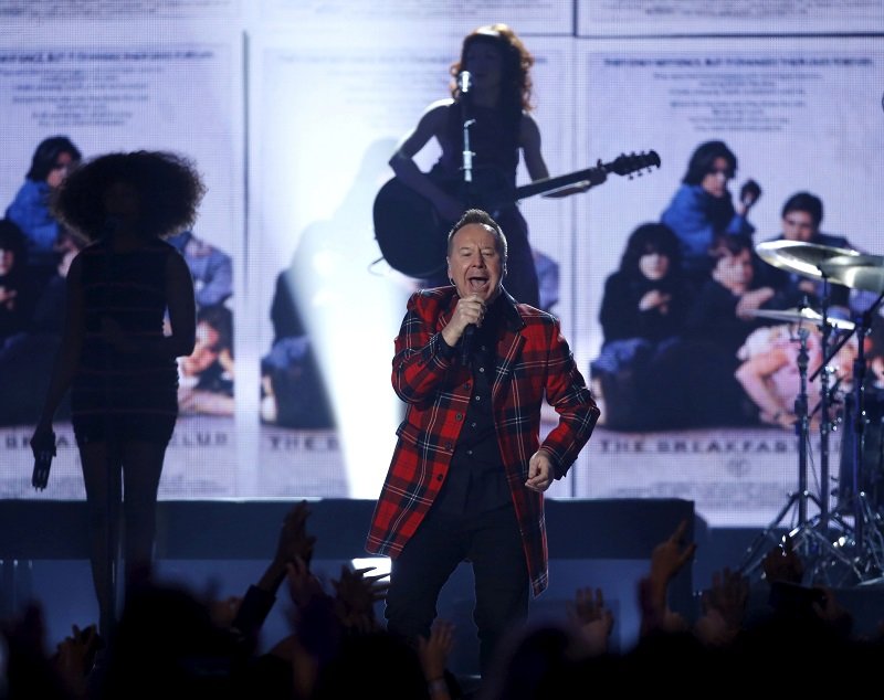 2019-11-22T145339Z_1_LYNXMPEFAL19E_RTROPTP_4_MUSIC-SIMPLEMINDS.JPG