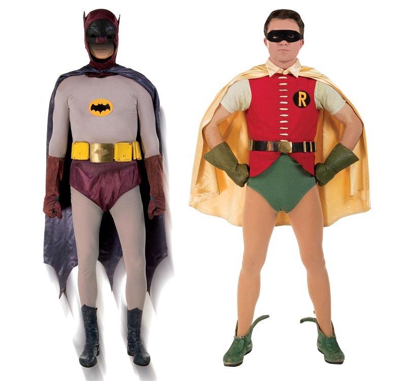 2019-11-22T212251Z_1_LYNXMPEFAL1O2_RTROPTP_4_US-AUCTION-BATMAN.JPG