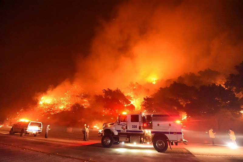 2019-11-26T091509Z_1_LYNXMPEFAP0OO_RTROPTP_4_CALIFORNIA-WILDFIRE.JPG