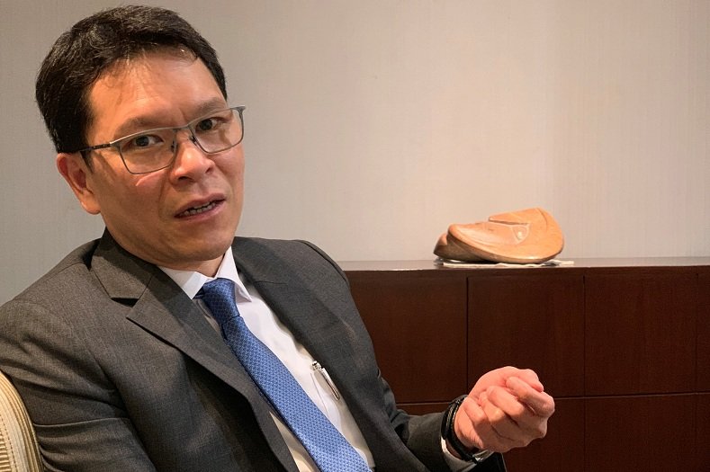 2019-11-28T034430Z_1_LYNXMPEFAR043_RTROPTP_4_THAILAND-ECONOMY-CENBANK.JPG