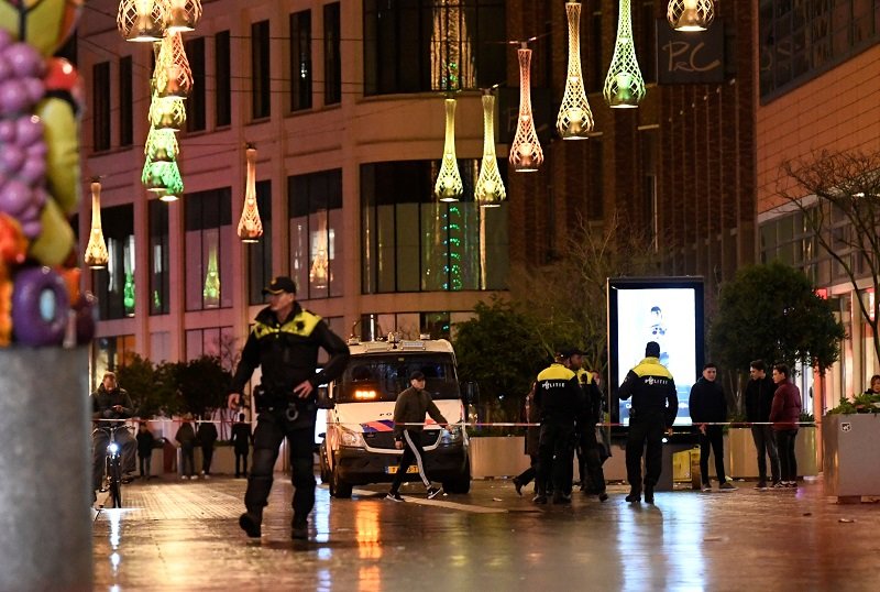 2019-11-29T222333Z_1_LYNXMPEFAS1NY_RTROPTP_4_NETHERLANDS-STABBING.JPG
