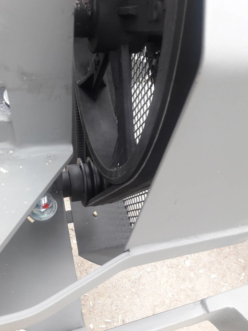 2109580889_tractorchipperstructure2.thumb.jpg.7e2cbbdb0fe319455208ea4319134950.jpg