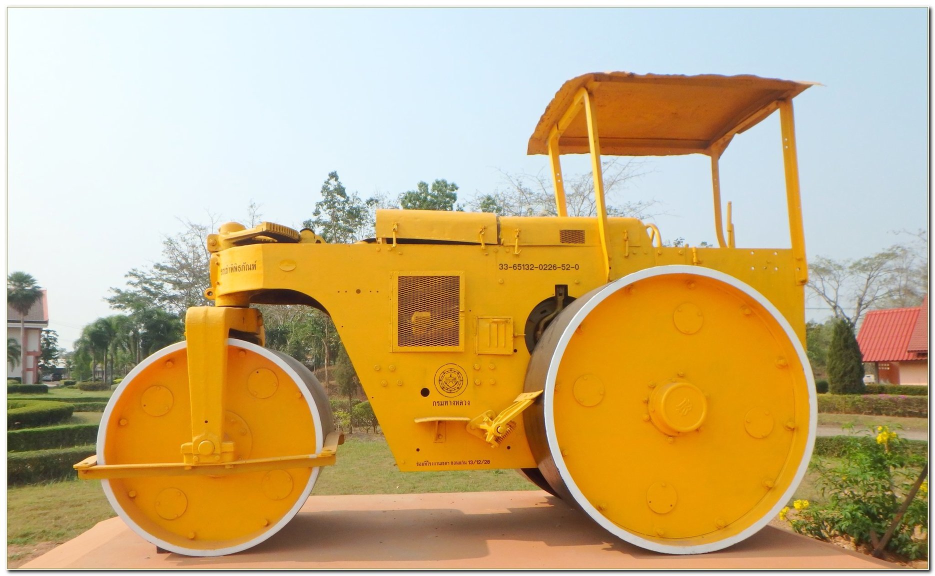 P2210544_rd_22_road_roller.thumb.jpg.924054b9a349b6eb1c0ca09d733cfdec.jpg