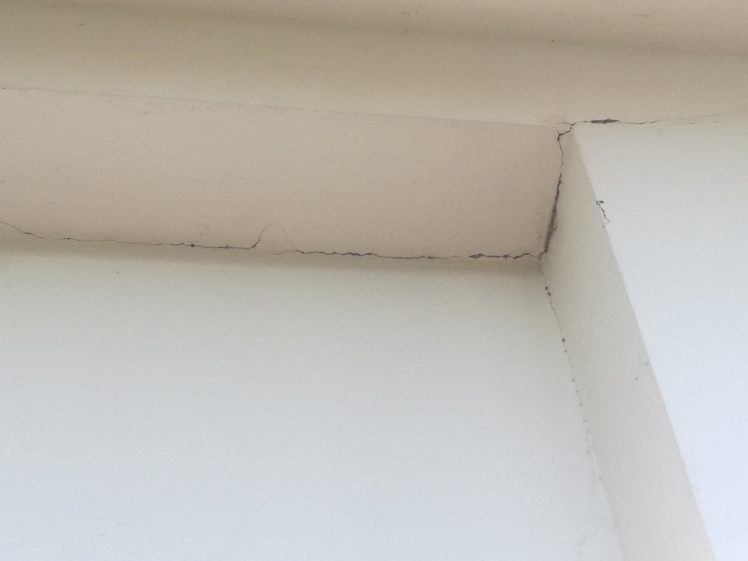 crack3.jpg