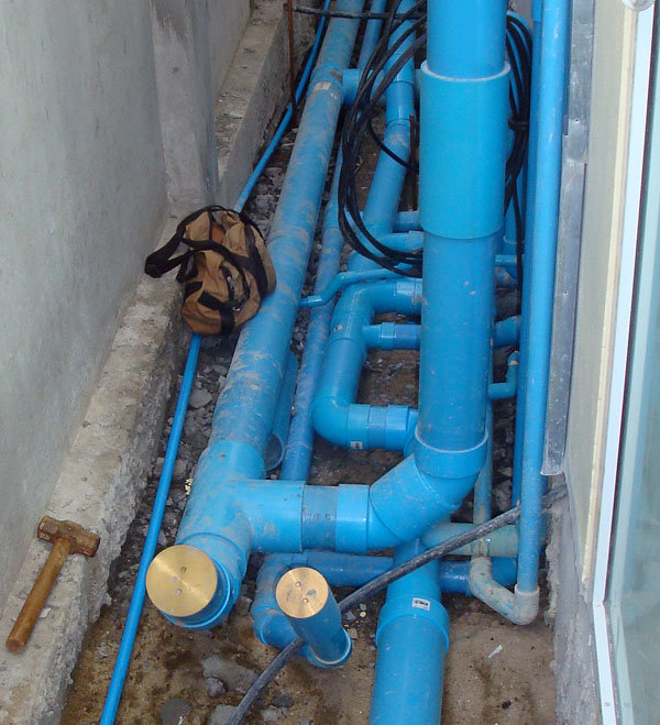 wDSC07293_drain-cleanouts(600w).jpg.bde4ac5b9186d05d953676e86afce46a.jpg