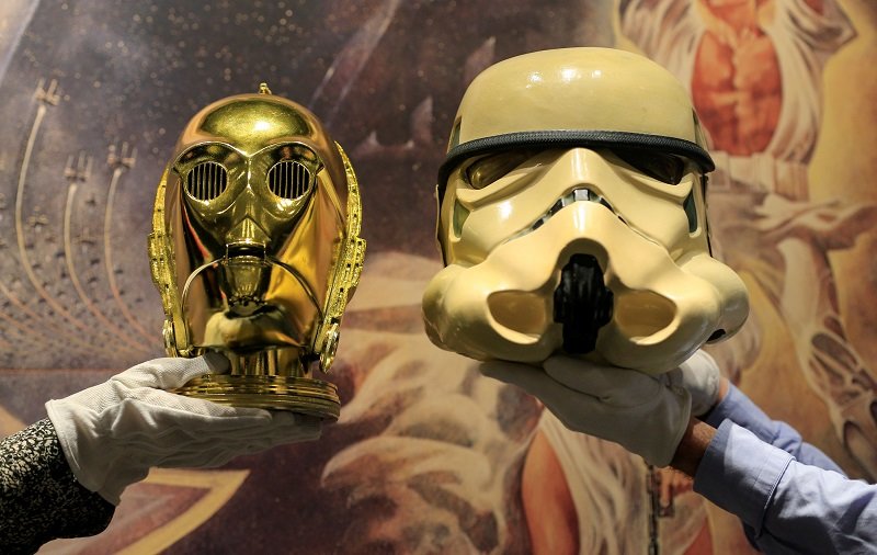 2019-12-06T163557Z_2_LYNXMPEFB51GS_RTROPTP_4_BRITAIN-AUCTION-STARWARS.JPG