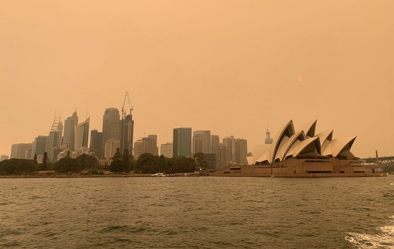 2019-12-07T010153Z_1_LYNXMPEFB6019_RTROPTP_4_AUSTRALIA-BUSHFIRES.JPG