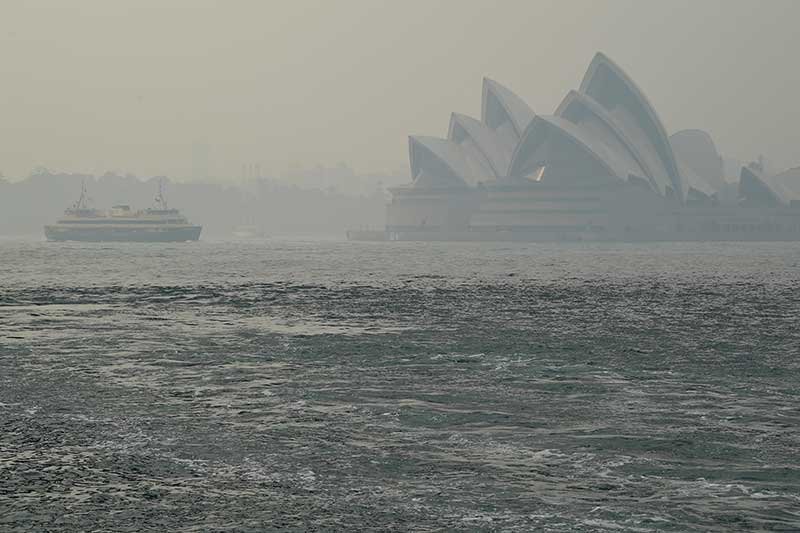 2019-12-10T001020Z_1_LYNXMPEFB9005_RTROPTP_4_AUSTRALIA-BUSHFIRES.JPG