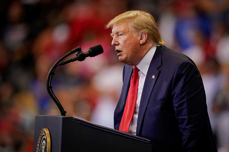 2019-12-10T142351Z_1_LYNXMPEFB9179_RTROPTP_4_USA-ELECTION-BIDEN-TRUMP.JPG