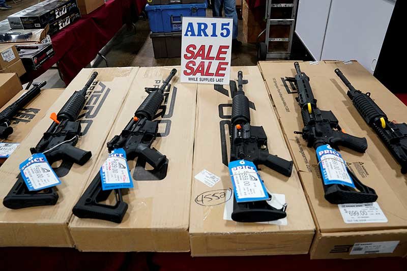 2019-12-13T010706Z_1_LYNXMPEFBC01T_RTROPTP_4_WASHINGTON-GUNS.JPG