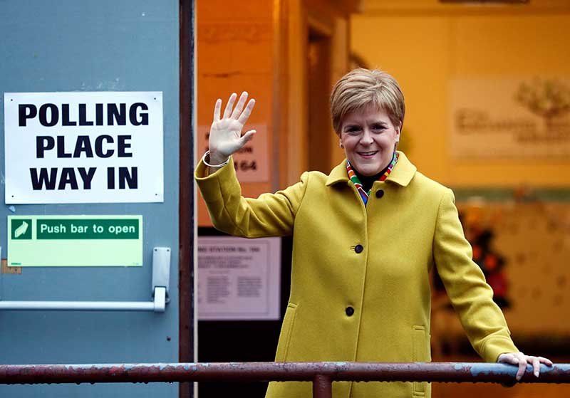 2019-12-13T041013Z_1_LYNXMPEFBC095_RTROPTP_4_BRITAIN-ELECTION.JPG