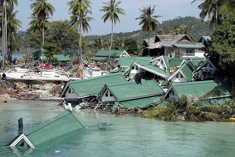 2019-12-19T022600Z_3_LYNXMPEFBI027_RTROPTP_4_INDIANOCEAN-TSUNAMI-FILE.JPG