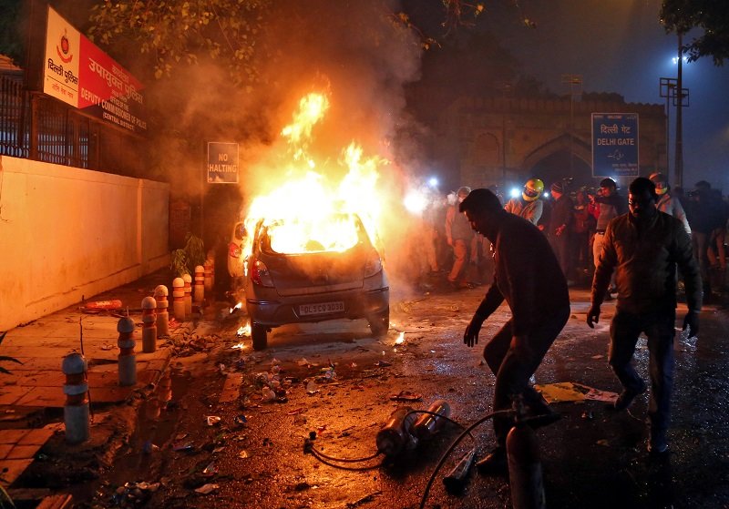 2019-12-20T140820Z_1_LYNXMPEFBJ17T_RTROPTP_4_INDIA-CITIZENSHIP-PROTESTS.JPG